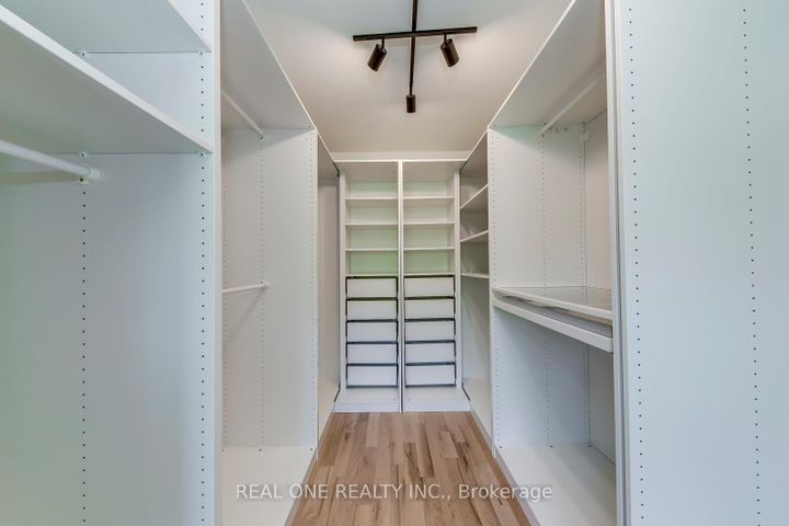 Photo 31 at 3291 FIELDGATE Drive, Applewood, Mississauga