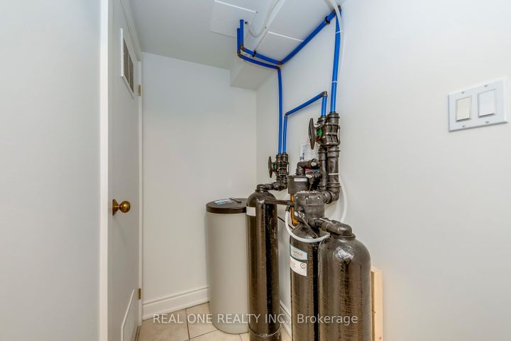 Photo 40 at 3291 FIELDGATE Drive, Applewood, Mississauga