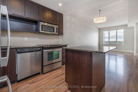 Photo 5 at 723 - 100 Harrison Garden Boulevard, Willowdale East, Toronto