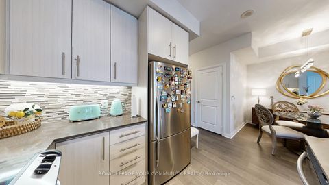 Photo 9 at 609 - 55 Oneida Crescent, Langstaff, Richmond Hill