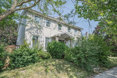 Photo 3 at 25 Tumbleweed Road, Don Valley Village, Toronto