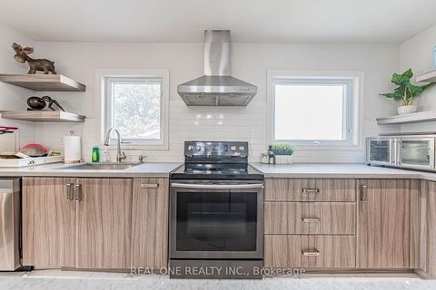 Photo 16 at 25 Tumbleweed Road, Don Valley Village, Toronto