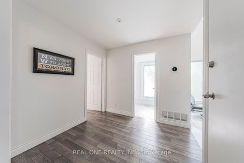 Photo 17 at 25 Tumbleweed Road, Don Valley Village, Toronto