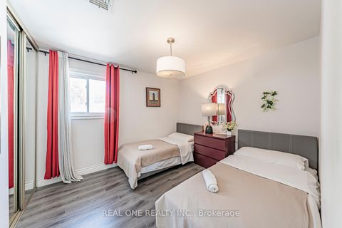Photo 36 at 25 Tumbleweed Road, Don Valley Village, Toronto