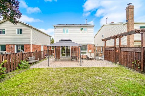 Photo 3 at 63 Seaton Drive, Aurora Highlands, Aurora Photo 3 at 63 Seaton Drive, Aurora Highlands, Aurora