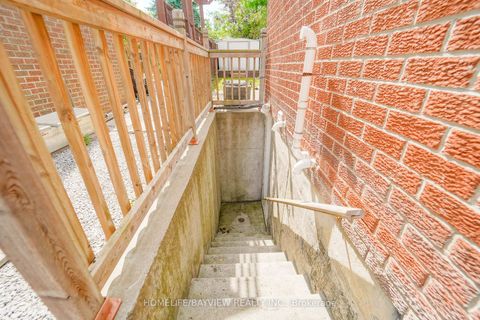 Photo 5 at 63 Seaton Drive, Aurora Highlands, Aurora