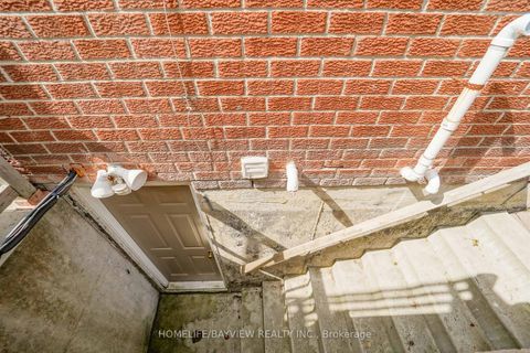 Photo 6 at 63 Seaton Drive, Aurora Highlands, Aurora Photo 6 at 63 Seaton Drive, Aurora Highlands, Aurora