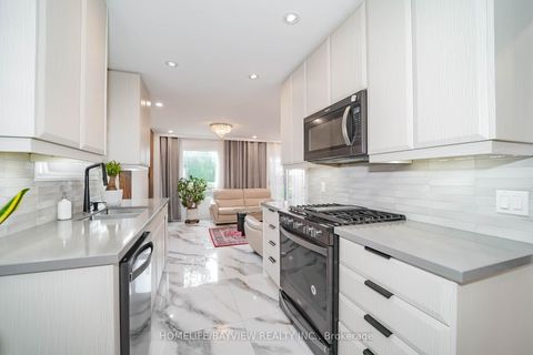 Photo 13 at 63 Seaton Drive, Aurora Highlands, Aurora