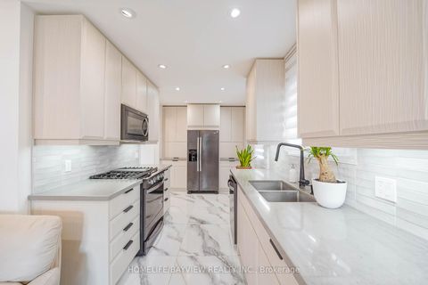 Photo 15 at 63 Seaton Drive, Aurora Highlands, Aurora Photo 15 at 63 Seaton Drive, Aurora Highlands, Aurora