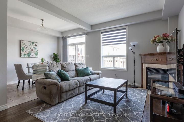 Photo 10 at 56 Marina Point Crescent, Stoney Creek, Hamilton