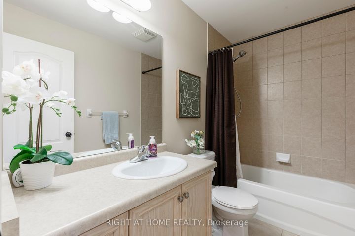 Photo 39 at 56 Marina Point Crescent, Stoney Creek, Hamilton
