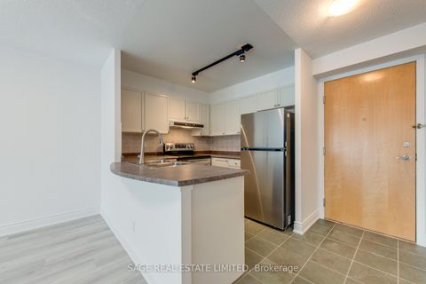 Photo 11 at 531 - 600 Queens Quay W, Waterfront Communities C1, Toronto