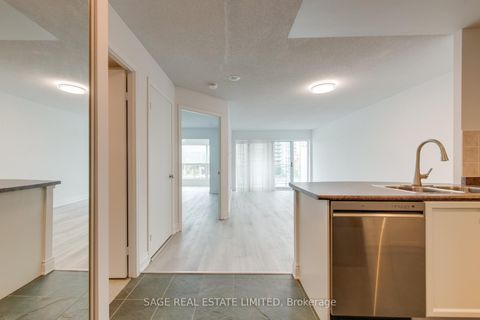 Photo 12 at 531 - 600 Queens Quay W, Waterfront Communities C1, Toronto