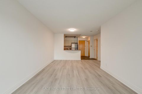 Photo 15 at 531 - 600 Queens Quay W, Waterfront Communities C1, Toronto