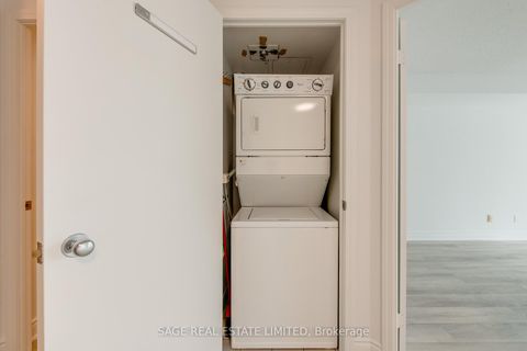Photo 21 at 531 - 600 Queens Quay W, Waterfront Communities C1, Toronto