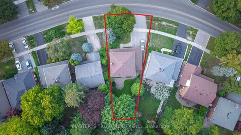 Photo 4 at 63 McNicoll Avenue, Hillcrest Village, Toronto