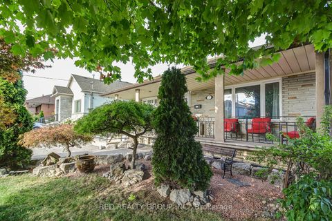 Photo 5 at 5 Chappel Hill Road, CFB, Toronto