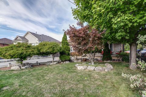 Photo 6 at 5 Chappel Hill Road, CFB, Toronto