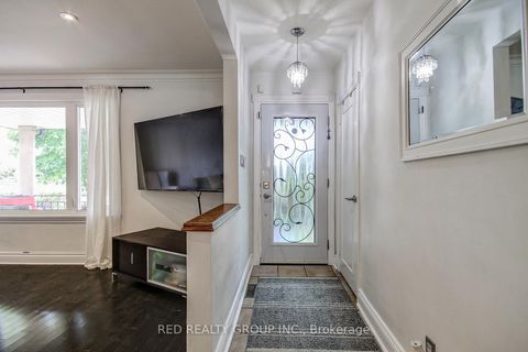 Photo 7 at 5 Chappel Hill Road, CFB, Toronto