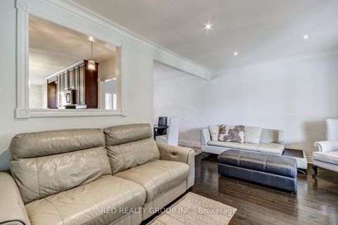 Photo 11 at 5 Chappel Hill Road, CFB, Toronto