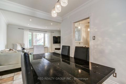 Photo 15 at 5 Chappel Hill Road, CFB, Toronto