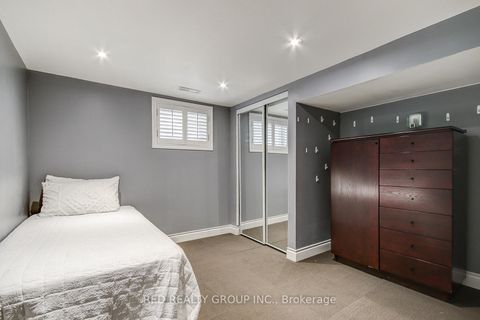 Photo 35 at 5 Chappel Hill Road, CFB, Toronto