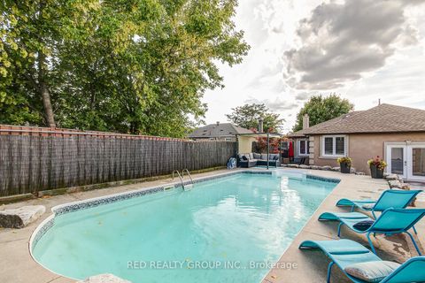 Photo 45 at 5 Chappel Hill Road, CFB, Toronto