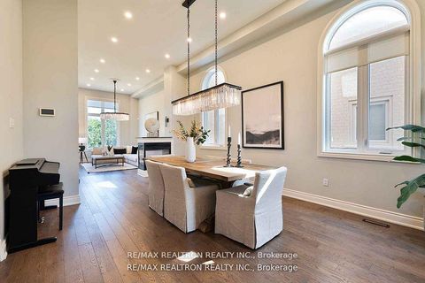 Photo 5 at 121 Broomlands Drive, Maple, Vaughan
