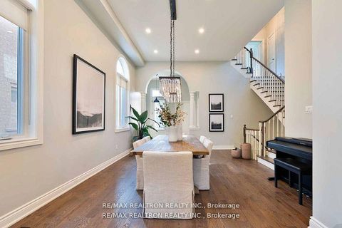 Photo 6 at 121 Broomlands Drive, Maple, Vaughan
