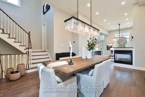 Photo 8 at 121 Broomlands Drive, Maple, Vaughan