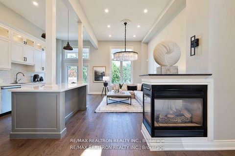 Photo 9 at 121 Broomlands Drive, Maple, Vaughan
