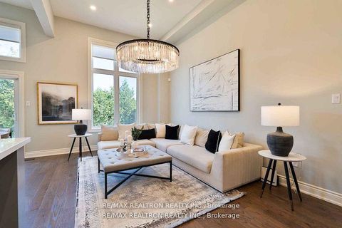Photo 10 at 121 Broomlands Drive, Maple, Vaughan