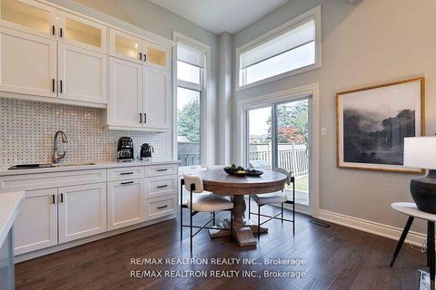 Photo 14 at 121 Broomlands Drive, Maple, Vaughan