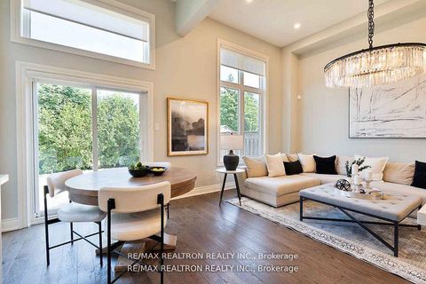 Photo 15 at 121 Broomlands Drive, Maple, Vaughan