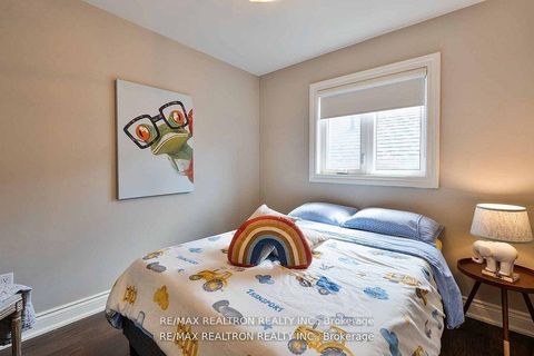 Photo 28 at 121 Broomlands Drive, Maple, Vaughan