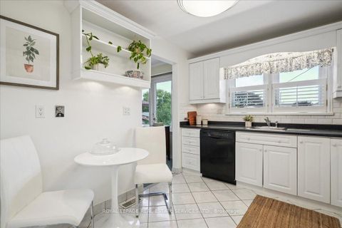 Photo 8 at 5 Amethyst Road, Sullivan, Toronto
