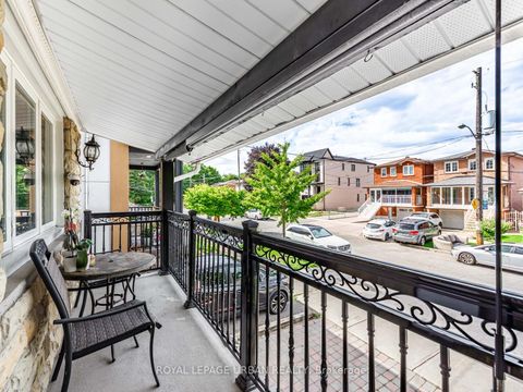 Photo 1 at 15 Maple Bush Avenue, Pelmo Park W4, Toronto