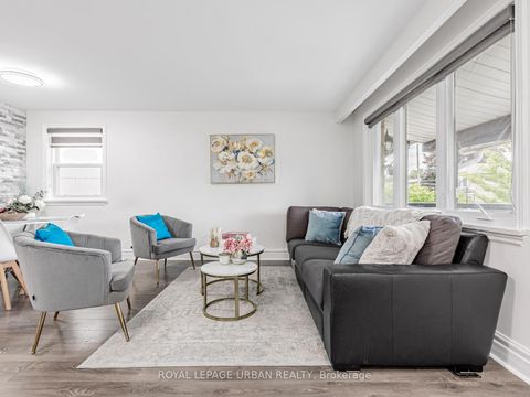 Photo 5 at 15 Maple Bush Avenue, Pelmo Park W4, Toronto