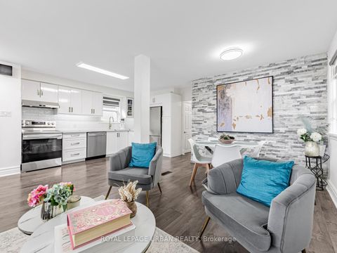 Photo 8 at 15 Maple Bush Avenue, Pelmo Park W4, Toronto