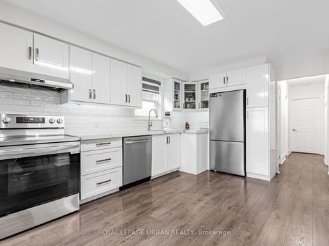 Photo 11 at 15 Maple Bush Avenue, Pelmo Park W4, Toronto