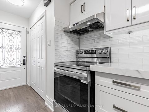 Photo 13 at 15 Maple Bush Avenue, Pelmo Park W4, Toronto