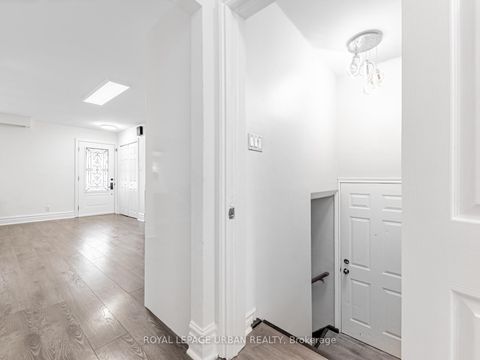 Photo 22 at 15 Maple Bush Avenue, Pelmo Park W4, Toronto