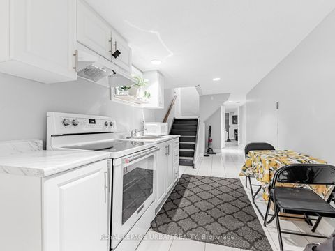 Photo 25 at 15 Maple Bush Avenue, Pelmo Park W4, Toronto