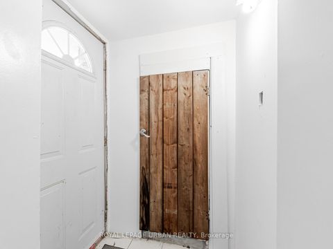 Photo 28 at 15 Maple Bush Avenue, Pelmo Park W4, Toronto