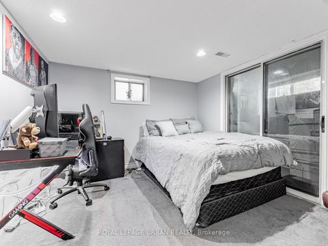 Photo 30 at 15 Maple Bush Avenue, Pelmo Park W4, Toronto