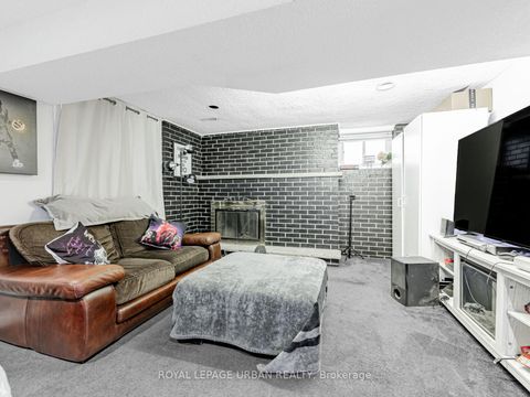 Photo 31 at 15 Maple Bush Avenue, Pelmo Park W4, Toronto