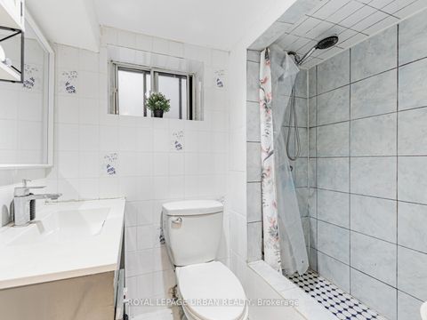 Photo 32 at 15 Maple Bush Avenue, Pelmo Park W4, Toronto
