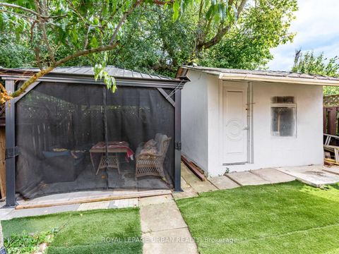 Photo 36 at 15 Maple Bush Avenue, Pelmo Park W4, Toronto