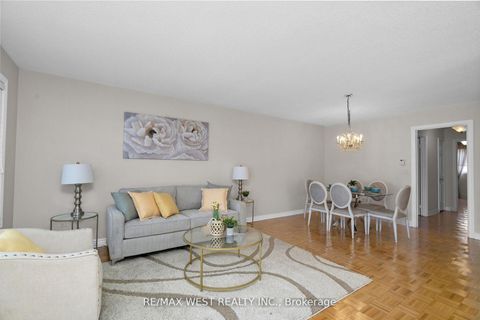 Photo 6 at 362 Avro Road, Maple, Vaughan