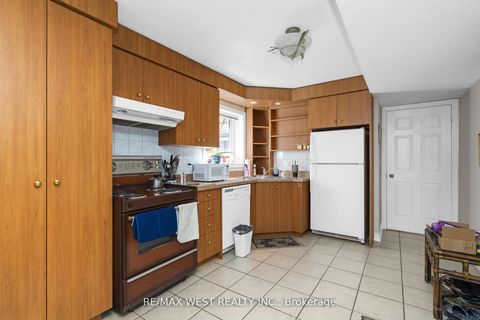 Photo 20 at 362 Avro Road, Maple, Vaughan